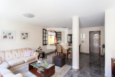 Sala de casa à venda com 5 quartos, 185m² em União, Belo Horizonte