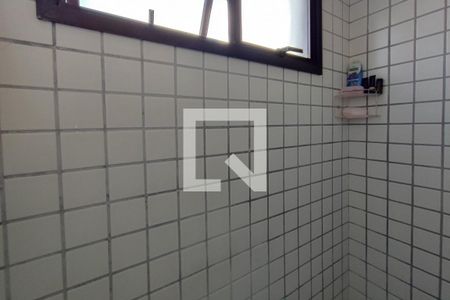 Banheiro de apartamento à venda com 1 quarto, 45m² em Cambuí, Campinas