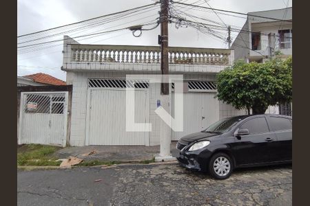 Casa à venda com 250m², 6 quartos e 3 vagas Casa à venda com 250m², 6 quartos e 3 vagasFachada