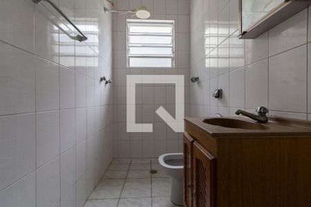 Casa à venda com 250m², 6 quartos e 3 vagas Casa à venda com 250m², 6 quartos e 3 vagasCasa 1 Banheiro de Serviço