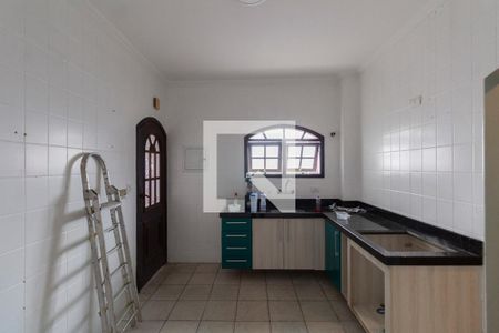 Casa à venda com 250m², 6 quartos e 3 vagas Casa à venda com 250m², 6 quartos e 3 vagasCasa 2 Cozinha