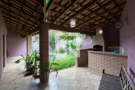 Casa à venda com 250m², 6 quartos e 3 vagas Casa à venda com 250m², 6 quartos e 3 vagasCasa 2 Área Gourmet