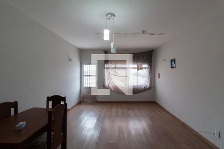 Casa 1 Sala de casa para alugar com 5 quartos, 250m² em Vila Euthalia, São Paulo