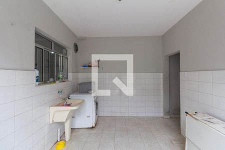Casa à venda com 250m², 6 quartos e 3 vagas Casa à venda com 250m², 6 quartos e 3 vagasCasa 1 Área de Serviço