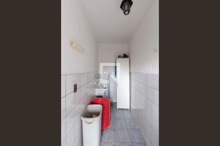 Casa à venda com 250m², 6 quartos e 3 vagas Casa à venda com 250m², 6 quartos e 3 vagasCasa 2 Área de Serviço