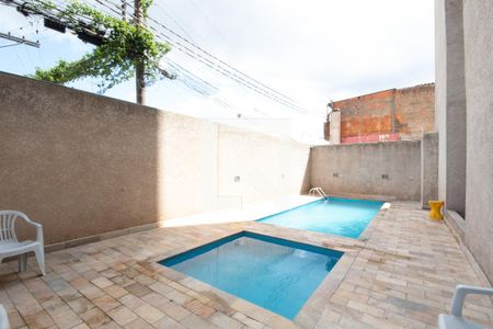Apartamento à venda com 57m², 2 quartos e 1 vaga Apartamento à venda com 57m², 2 quartos e 1 vagaÁrea comum - Piscina