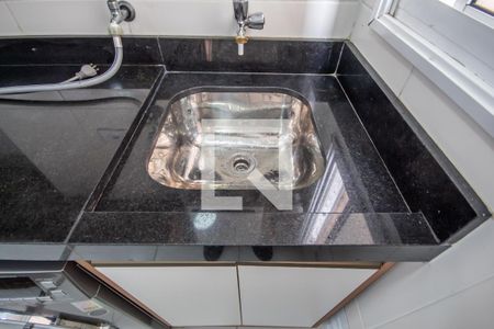 Apartamento à venda com 57m², 2 quartos e 1 vaga Apartamento à venda com 57m², 2 quartos e 1 vagaCozinha e Área de Serviço