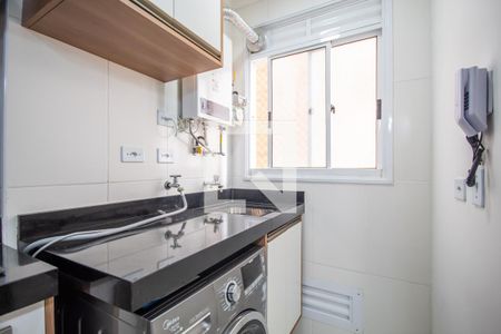 Apartamento à venda com 57m², 2 quartos e 1 vaga Apartamento à venda com 57m², 2 quartos e 1 vagaCozinha e Área de Serviço