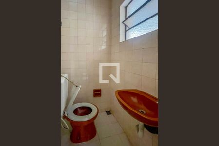 Lavabo de casa de condomínio para alugar com 3 quartos, 120m² em Ouro Preto, Belo Horizonte