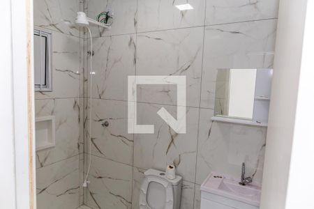 Banheiro Social de kitnet/studio para alugar com 1 quarto, 35m² em Jardim Santa Mena, Guarulhos