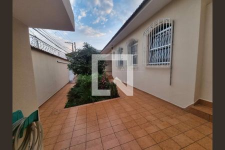 Casa à venda com 20m², 3 quartos e 6 vagas