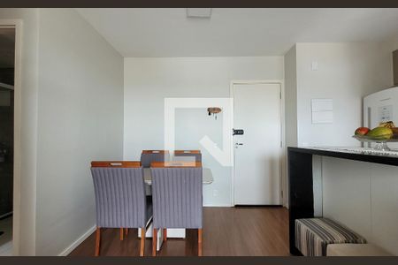 Sala de apartamento à venda com 2 quartos, 52m² em Vila Curuçá, Santo André