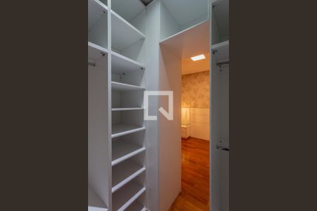 Casa de condomínio à venda com 100m², 3 quartos e 1 vaga Casa de condomínio à venda com 100m², 3 quartos e 1 vagaCloset do quarto 3