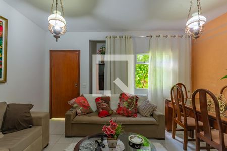 Sala de casa à venda com 3 quartos, 125m² em Santa Amelia, Belo Horizonte