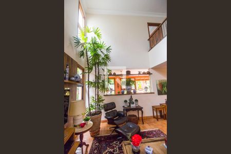 Detalhe Sala de casa de condomínio à venda com 4 quartos, 377m² em Alphaville, Santana de Parnaíba