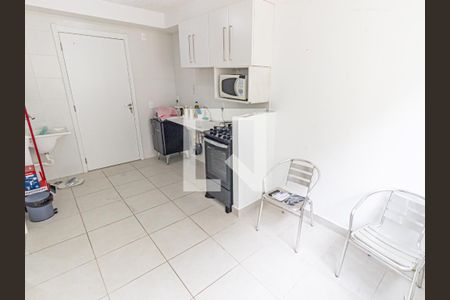 Sala/Cozinha de apartamento para alugar com 1 quarto, 24m² em Vila Cláudia, São Paulo