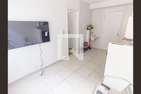Sala/Cozinha de apartamento para alugar com 1 quarto, 24m² em Vila Cláudia, São Paulo