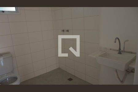 Banheiro de apartamento à venda com 3 quartos, 64m² em Jardim Carolina, Jundiaí
