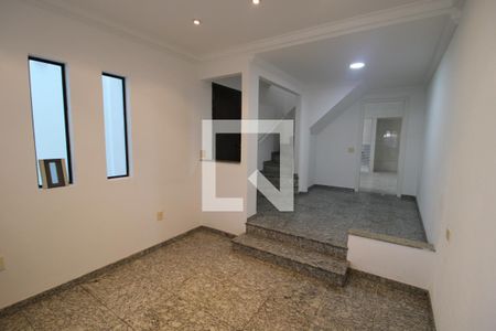 Casa 1 - Sala de casa para alugar com 4 quartos, 210m² em Parque Vitória, São Paulo