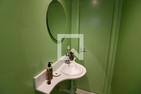 Lavabo de apartamento à venda com 2 quartos, 80m² em Barra da Tijuca, Rio de Janeiro