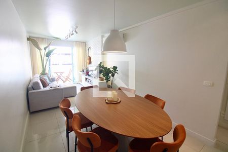 Sala de apartamento à venda com 2 quartos, 80m² em Barra da Tijuca, Rio de Janeiro