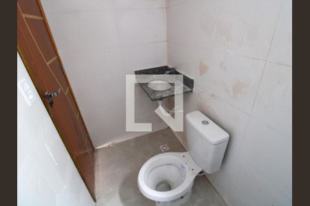 Banheiro de apartamento para alugar com 1 quarto, 24m² em Vila Gustavo, São Paulo