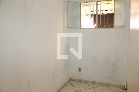 Quarto 2 de casa para alugar com 2 quartos, 46m² em  Dois Irmãos, Nova Iguaçu