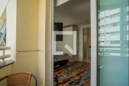 Varanda da Sala/Quarto de kitnet/studio para alugar com 1 quarto, 37m² em Bela Vista, São Paulo