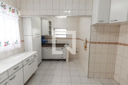 Casa à venda com 128m², 2 quartos e 2 vagas Casa à venda com 128m², 2 quartos e 2 vagasCozinha