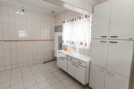 Casa à venda com 128m², 2 quartos e 2 vagas Casa à venda com 128m², 2 quartos e 2 vagasCozinha