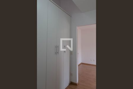 Closet da suíte de casa de condomínio à venda com 3 quartos, 100m² em Parque Renato Maia, Guarulhos