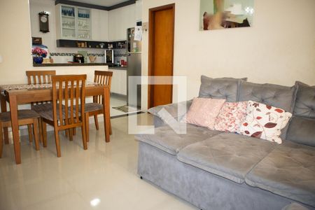 Sala de casa de condomínio à venda com 3 quartos, 120m² em Vila Nilo, São Paulo