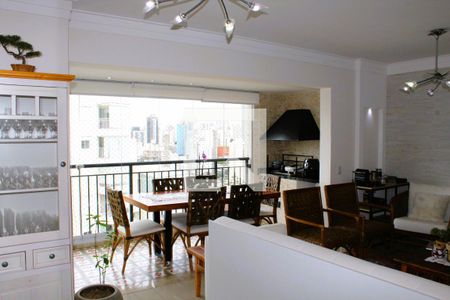 Sala de apartamento à venda com 3 quartos, 120m² em Água Branca, São Paulo