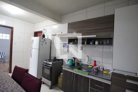 Cozinha de casa à venda com 3 quartos, 300m² em Guajuviras, Canoas