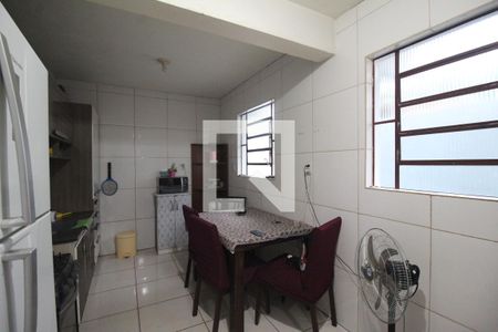 Cozinha de casa à venda com 3 quartos, 300m² em Guajuviras, Canoas