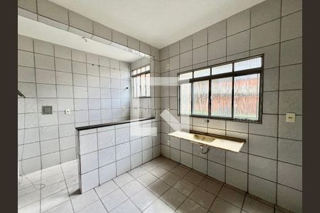 Cozinha de apartamento para alugar com 1 quarto, 33m² em Parque Xangri-lá, Contagem