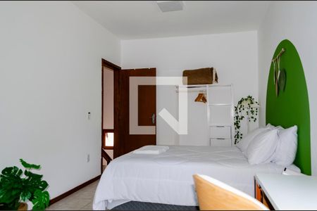 Quarto Green de casa de condomínio para alugar com 2 quartos, 120m² em Barra da Lagoa, Florianópolis