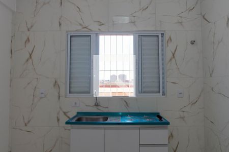 Cozinha de kitnet/studio para alugar com 1 quarto, 23m² em Jardim Santa Mena, Guarulhos