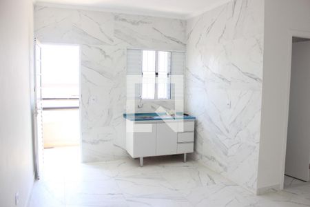 Cozinha de kitnet/studio para alugar com 1 quarto, 20m² em Jardim Santa Mena, Guarulhos