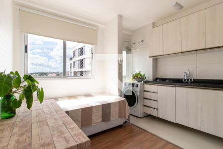 Cozinha e Área de Serviço de apartamento para alugar com 1 quarto, 30m² em Novo Mundo, Curitiba