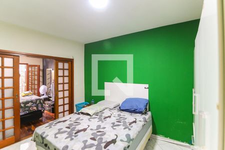 Quarto 2 de casa à venda com 5 quartos, 200m² em Parque Pinheiros, Taboão da Serra