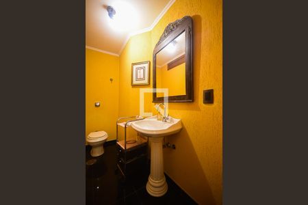 Apartamento à venda com 238m², 3 quartos e 3 vagas Apartamento à venda com 238m², 3 quartos e 3 vagasLavabo