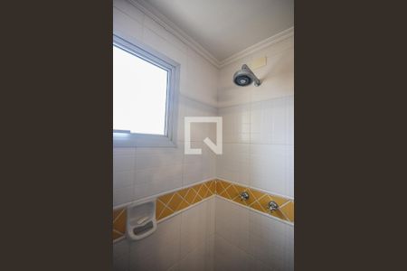 Apartamento à venda com 238m², 3 quartos e 3 vagas Apartamento à venda com 238m², 3 quartos e 3 vagasChuveiro do Banheiro