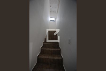 Escada de casa à venda com 3 quartos, 140m² em Jardim Laguna, Contagem