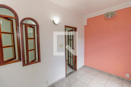 Sala de apartamento à venda com 2 quartos, 80m² em Cordovil, Rio de Janeiro