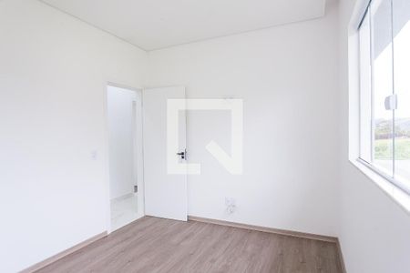 quarto 2 de casa de condomínio para alugar com 3 quartos, 200m² em Nova Lima, Nova Lima