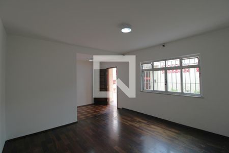 Sala 2 de casa à venda com 3 quartos, 200m² em Vila Romano, São Paulo