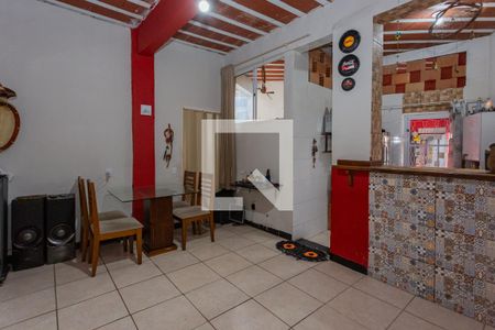 Sala de kitnet/studio para alugar com 1 quarto, 65m² em Horto Florestal, Belo Horizonte