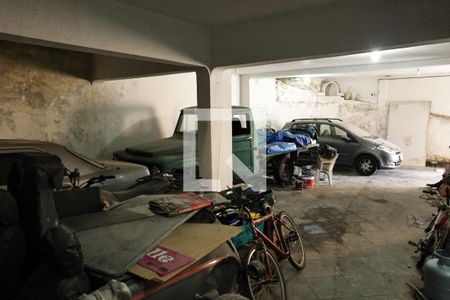 garagem de casa à venda com 4 quartos, 400m² em Vila Amélia, São Paulo