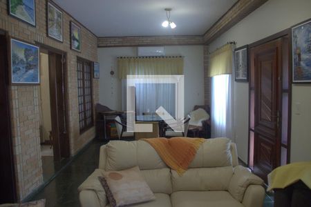 Sala de TV de casa para alugar com 4 quartos, 350m² em Vila Angelica, Sorocaba